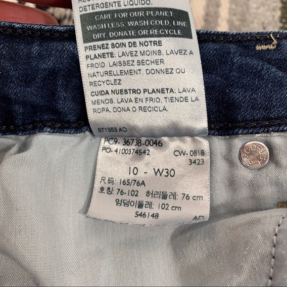 Levi’s Women’s Size 30 (10) Signature Modern Slim Cuffed - Picture 4 of 6